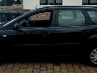 Używany Ford Focus 101 KM (74 kW) 2005 Czarny Sedan/Limuzyna