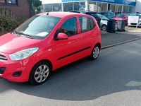 Gebraucht Hyundai i10 69 PS (50 kW) 2013 Rot Kleinwagen
