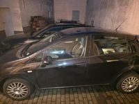 Gebraucht Fiat Punto 70 PS (51 kW) 2012 Schwarz Kleinwagen