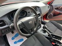 Gebraucht Volvo V40 114 PS (83 kW) 2013 Rot Limousine