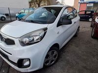 Gebraucht Kia Picanto Attract 69 PS (50 kW) 2012 Weiß Kleinwagen