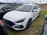 Gebraucht Hyundai i30 160 PS (117 kW) 2023 Atlas white / sol Kombi
