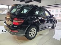 Gebraucht Mercedes ML300 204 PS (150 kW) 2010 Schwarz SUV