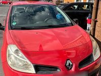 Gebraucht Renault Clio II 75 PS (55 kW) 2006 Rot Kleinwagen