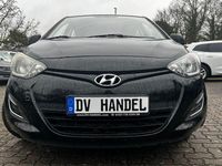 Gebraucht Hyundai i20 Edition 86 PS (63 kW) 2013 Schwarz Kleinwagen
