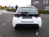 gebraucht Toyota Yaris Comfort 1.5 VVT-i Car Play, Kamera, usw..