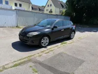 Gebraucht Renault Mégane Dynamique 131 PS (96 kW) 2011 Schwarz Limousine