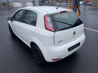 Gebraucht Fiat Grande Punto 77 PS (56 kW) 2012 Weiß Kleinwagen