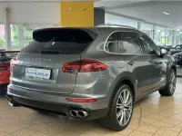 Gebraucht Porsche Cayenne S 385 PS (283 kW) 2016 Meteorgraumetallic (metallic) SUV