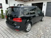 Gebraucht VW Touran Comfortline 140 PS (102 kW) 2015 Schwarz Van / Kleinbus