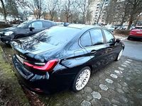 Gebraucht BMW 330e 184 PS (135 kW) 2019 Schwarz Limousine