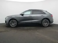 Gebraucht Audi Q8 S-Line 286 PS (210 kW) 2024 Daytonagrau perleffekt SUV