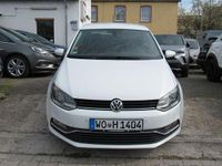 Gebraucht VW Polo LOUNGE 75 PS (55 kW) 2015 Weiß Kleinwagen