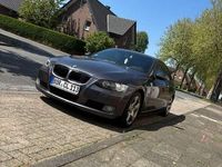 Gebraucht BMW 320 177 PS (130 kW) 2009 Grau Coupé