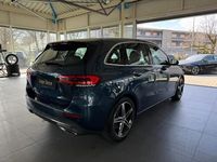 Gebraucht Mercedes B250 224 PS (164 kW) 2022 Blau Van / Kleinbus