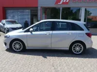 Gebraucht Mercedes B200 156 PS (114 kW) 2017 Silber Kleinwagen