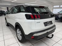 Gebraucht Peugeot 3008 Active 131 PS (96 kW) 2021 Weiß SUV