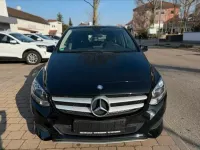 Gebraucht Mercedes B180 109 PS (80 kW) 2016 Schwarz Kleinwagen