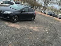 Gebraucht Ford Focus 125 PS (91 kW) 2014 Schwarz Coupé