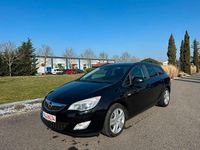 Gebraucht Opel Astra Design Edition 140 PS (102 kW) 2011 Schwarz Kombi