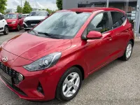 Gebraucht Hyundai i10 Edition 30 67 PS (49 kW) 2022 Rot Kleinwagen