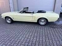 Gebraucht Ford V8 224 PS (164 kW) 1967 Gelb Cabrio
