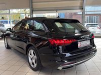 Gebraucht Audi A4 Advanced 204 PS (150 kW) 2021 Schwarz Kombi
