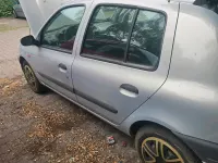 Gebraucht Renault Clio 58 PS (42 kW) 1999 Silber Kleinwagen