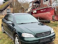 Gebraucht Opel Astra 101 PS (74 kW) 2000 Grün Limousine