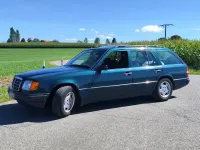 Gebraucht Mercedes 220 150 PS (110 kW) 1995 Grün Kombi