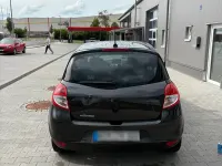 Gebraucht Renault Clio III Dynamique 101 PS (74 kW) 2010 Schwarz