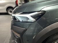 Neu Dacia Jogger Extreme 110 PS (80 kW) 2025 Grün Van / Kleinbus