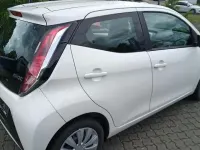 Second-hand Toyota Aygo X-play 69 CP (50 kW) 2015 Alb Hatchback