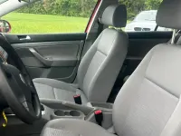 Gebraucht VW Golf V 102 PS (75 kW) 2005 Rot Kleinwagen