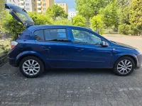 Używany Opel Astra 90 KM (66 kW) 2005 Niebieski Sedan/Limuzyna