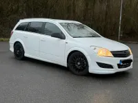 Gebraucht Opel Astra 115 PS (84 kW) 2010 Weiß Kombi