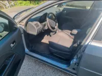 Usado Ford Mondeo Ghia 150 CV (110 kW) 2006 Plateado Familiar