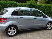 Gebraucht Mercedes B200 185 PS (136 kW) 2007 Silber Van / Kleinbus