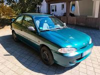 Gebraucht Hyundai Accent 75 PS (55 kW) 1996 Grün Kleinwagen