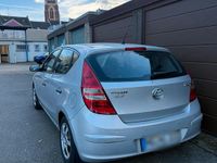 Gebraucht Hyundai i30 109 PS (80 kW) 2012 Silber Limousine