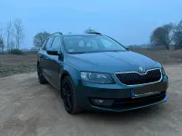 Gebraucht Skoda Octavia 179 PS (131 kW) 2017 Grau Kombi
