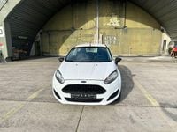Gebraucht Ford Fiesta Ambiente 60 PS (44 kW) 2017 Weiß Kleinwagen