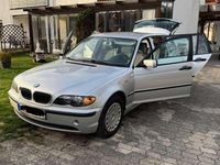 Gebraucht BMW 318 143 PS (105 kW) 2002 Silber Kombi