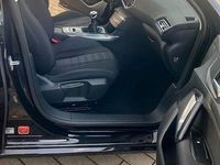 Gebraucht Peugeot 308 Allure 131 PS (96 kW) 2016 Schwarz Limousine
