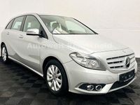 Gebraucht Mercedes B180 122 PS (89 kW) 2013 Silber Van / Kleinbus