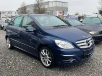 Gebraucht Mercedes B180 109 PS (80 kW) 2011 Blau Kleinwagen