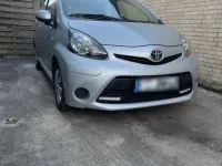 Second-hand Toyota Aygo 68 CP (50 kW) 2012 Argintiu Hatchback