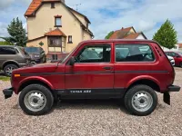 Gebraucht Lada Taiga 83 PS (61 kW) 2017 Rot SUV