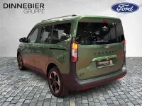 Neu Ford Tourneo Courier Titanium 100 kW (136 PS) 2025 Grün (metallic) Van / Kleinbus