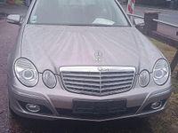 Gebraucht Mercedes E200 Classic 184 PS (135 kW) 2007 Silber Limousine
